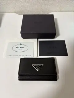 PRADA ブラックキーケース サフィアーノレザー