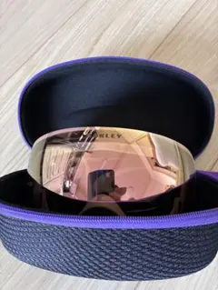 OAKLEY スノーゴーグル ホワイト 収納袋・ケース付 - メルカリ