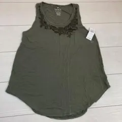 新品　刺繍　タンクトップ　カーキ　アメリカンイーグルのサムネイル