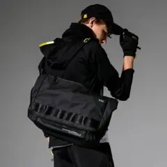 美品 限定モデル⭐️マーク&ロナ PIERRE HERME コラボ カートバッグ