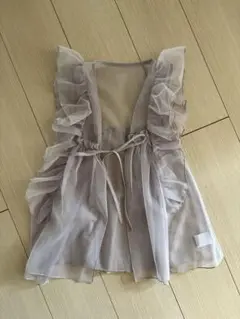 チュールフリルブラウス　グレージュ