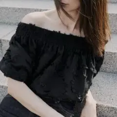 【最終値下げ】ZARA フリンジ付きパフトップ