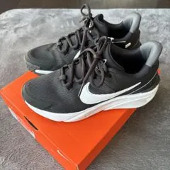 ナイキ　NIKE スニーカー　23センチ　新品未使用