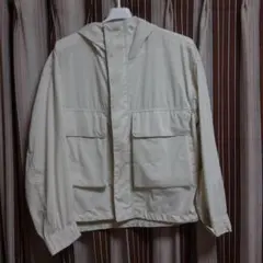 ユーティリティフーデッドジャケット ユニクロU サイズM オフホワイト