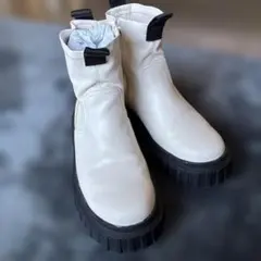 Item thumbnail for item 93b4b16b-4a24-4a59-821d-6cb16773e956