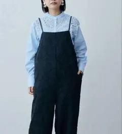 フェリシモMADE19フラワーカットジャガードサロペットブラックのサムネイル