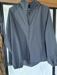 UNIQLO ポケッタブルUVカットパーカー　Mサイズ　ブラック