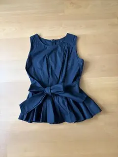 美品　ペプラムシャツ　ノースリーブシャツ　ブラック