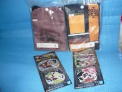 b★一番くじ ワンピースE賞ラバーマスコット2種とF賞 サコッシュ・マルチケース