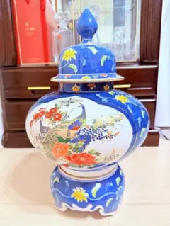 R*r様 青と白の花柄 陶器の壺型置物 値下げ激安⚠️ - メルカリ