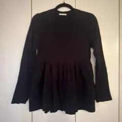 ペプラムニットプルオーバー