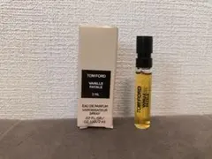 トムフォード　Vanille fatale　バニラファタール　サンプルのサムネイル