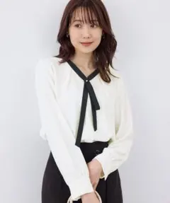 ROPÉ PICNIC メタルボタンリボンタイ長袖ブラウス 新品訳ありのサムネイル