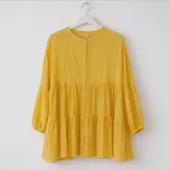 coca イエロー M ティアード長袖ブラウス からし色