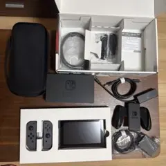 ニンテンドー　Switch　本体　キャリーケース　他付属品のサムネイル