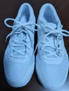 ミズノ　白　マキシマイザー23 新品　通学用　運動靴　25cm ランニング