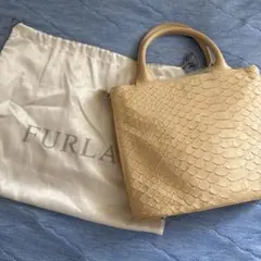 FURLA ハンドバッグ ベージュ スネーク型押しのサムネイル