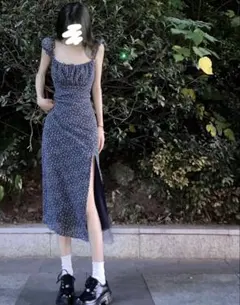 SHEIN 小花柄キャミワンピース Mサイズ 未使用のサムネイル