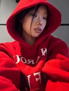 秋冬！　ゆったりオーバーサイズトップス　ワンポイント　シンプルデザイン