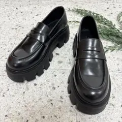 PIPPICHIC SISSI 牛革 ライトソールローファー 黒 23センチ - メルカリ