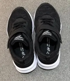 瞬足 ブラック スニーカー　17.5