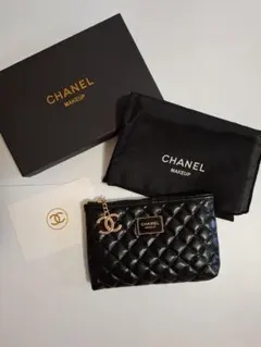 シャネルノベルティキルティングポーチ　　ブラック