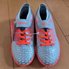 【新品未使用】PUMA スポーツシューズ ライトグレー/オレンジ