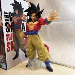 一番くじ ドラゴンボール 孫悟空 フィギュア　超サイヤ人4 箱付き　台座付き