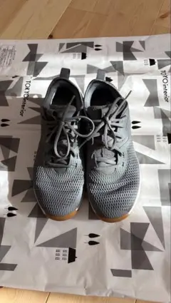 Nike グレー トレーニングシューズ
