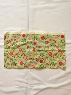 緑色花柄プリント生地