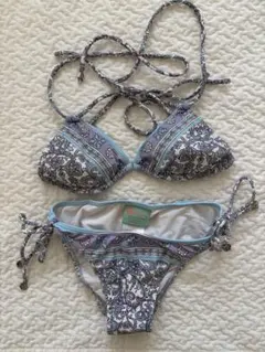 ALBA ROSA ペイズリー柄　セパレート水着　ビキニ　チャーム付き