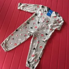 【新品未使用】子供100㎝　ディズニーミッキーパジャマ寝間着長袖長ズボン　グレー