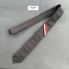 thom browne トリコロール ネクタイ グレーのサムネイル