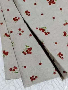 【未使用 人気♡】さくらんぼ柄 生地 チェリー柄 約110cm ×100cm 布
