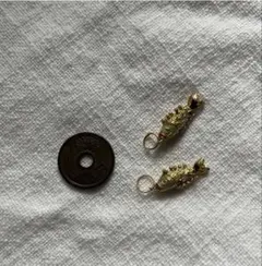 七宝焼 金色の魚のチャーム 小 2個セット ピアスやアクセサリーにも♪