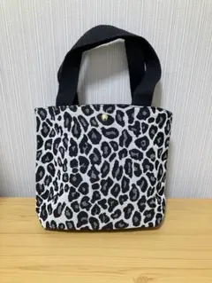 Item thumbnail for item 65ac0091-a088-4045-a0be-9e41b61ccaba