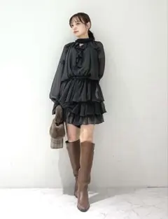 Lily Brown ドレープフリルセットアップのサムネイル