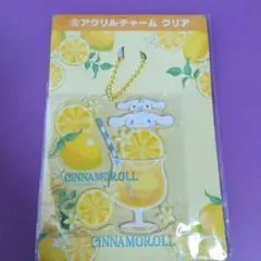 サンリオ　シナモロール　アクリルチャームクリア