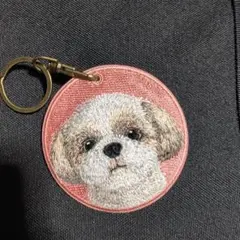 新品タグ付き　シーズー DOG EMJOUR キーホルダー 犬 刺繍　イヌ　いぬ