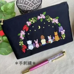 手刺繍　＊桜とミモザのアーチと動物たち＊ハンドメイド　ポーチ