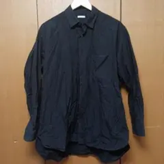GU黒い長袖シャツ 胸ポケット付き