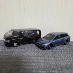 トミカ ハイエース　スバルレヴォーグのサムネイル