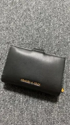 CHARLES & KEITH 長財布 ブラック ゴールド金具のサムネイル