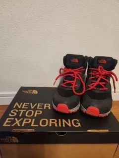 The North Face キッズスニーカー ブラック/レッド ２１センチ