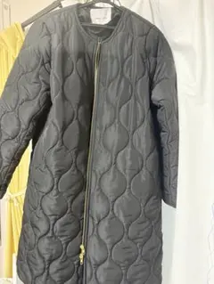 最終、最終値下げ！ブラック キルティングジャケット フード付き