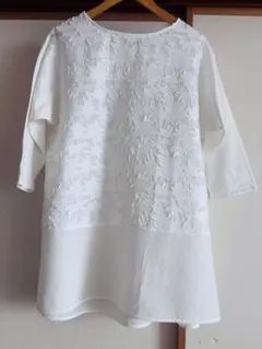 極美品 ヒロココシノ 25年 洗える レースロングトップス 定価7万円 40 極美品 ヒロココシノ 25年 洗える レースロングトップス 定価7万円 40