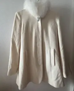 CECIL McBEE コート　ファー　アイボリー