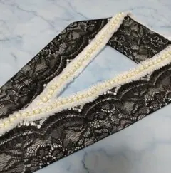 重ね襟 黒と白のレース パール装飾