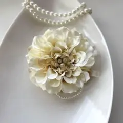 《再お値下げ》コサージュ　クリームホワイト⑥ 卒業式 入学式 　ハンドメイド
