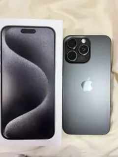iPhone 15 pro max 256GB ブラックチタニウム（美品）